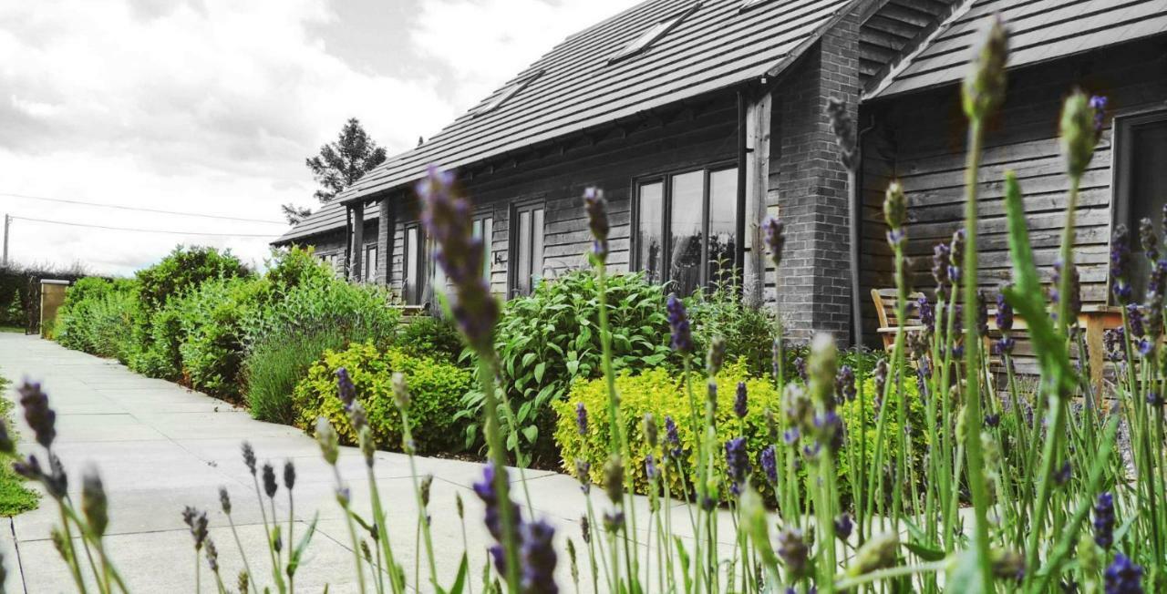 Elm Tree Farm Accommodation Milton Keynes Extérieur photo